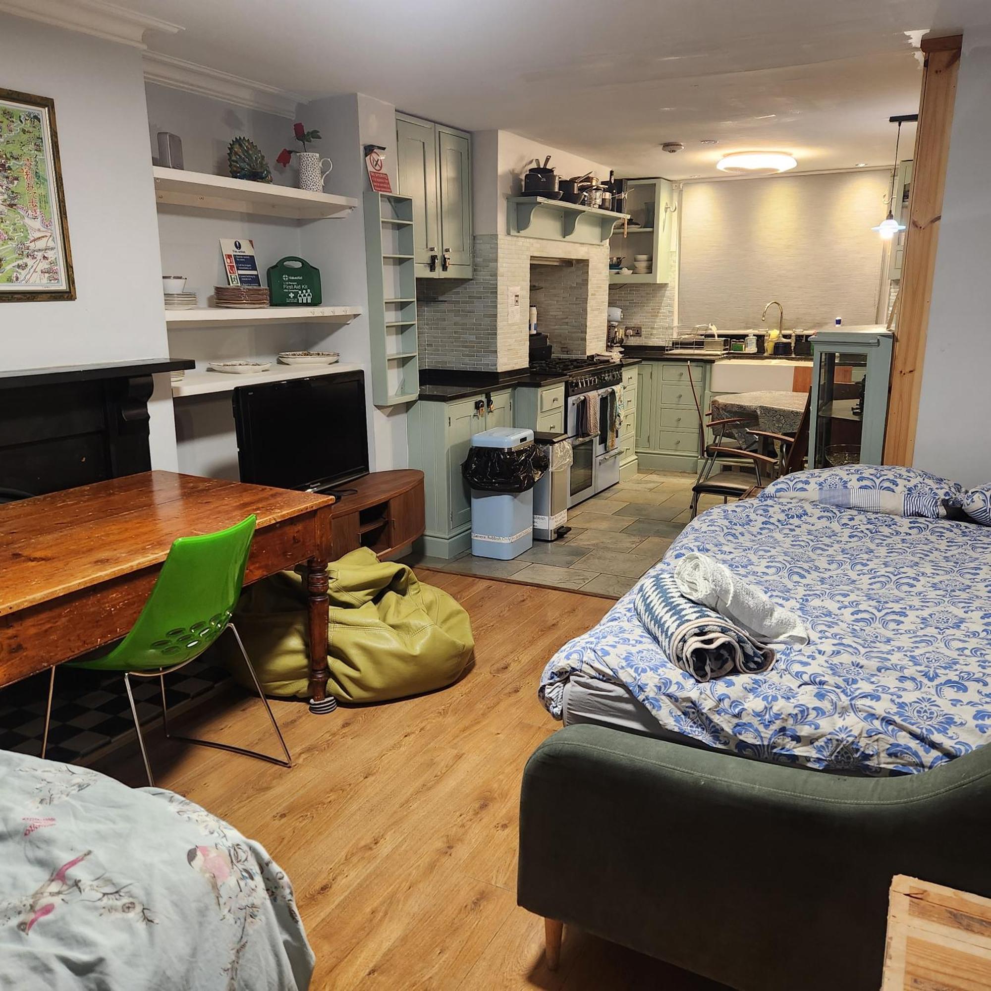 Apartemen Great Self-contained Flat *